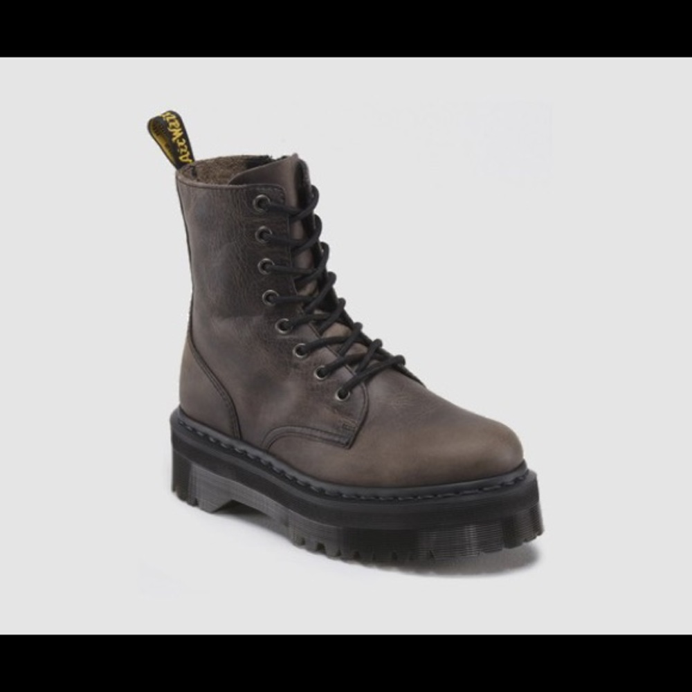 ISO (DO NOT BUY) Dr. Martens Wishlist